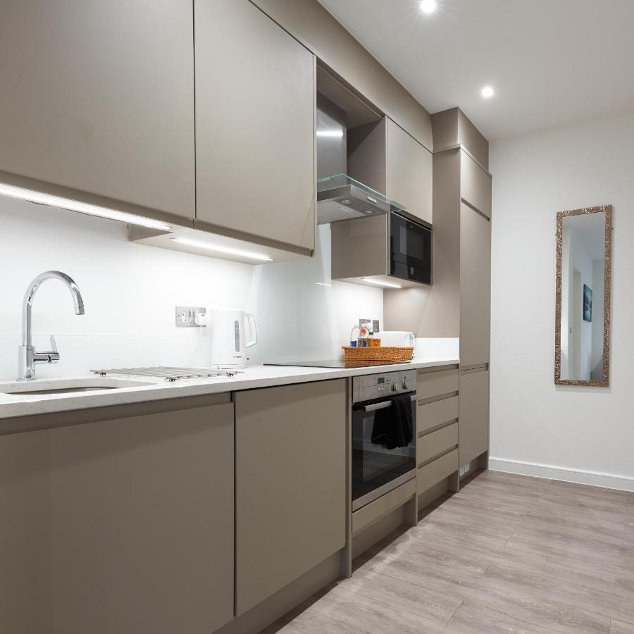 Luxustay Milburn House Милтън Кейнс Екстериор снимка